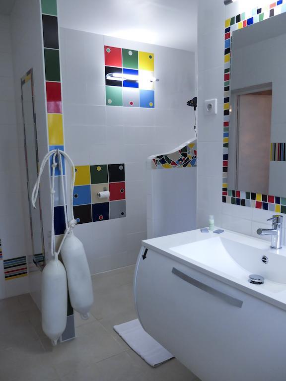 Hotel Au Fil De L'Eau - La Malate Besancon Ruang foto