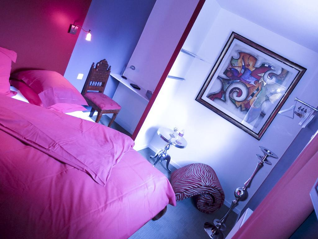 Hotel Au Fil De L'Eau - La Malate Besancon Ruang foto